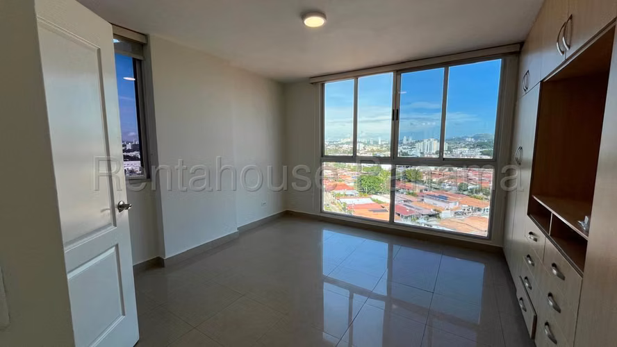 Apartamento en Alquiler en Chanis 27jack2246