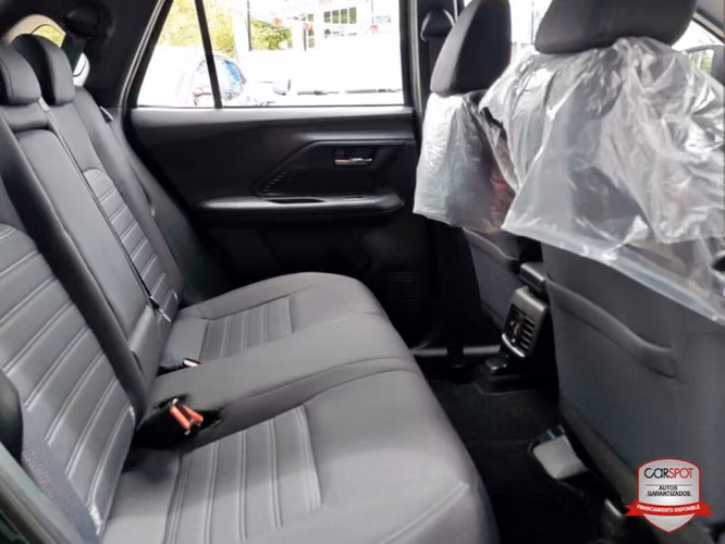 Toyota Yaris Cross 2024 Automática EJ4547 - Imagen 11