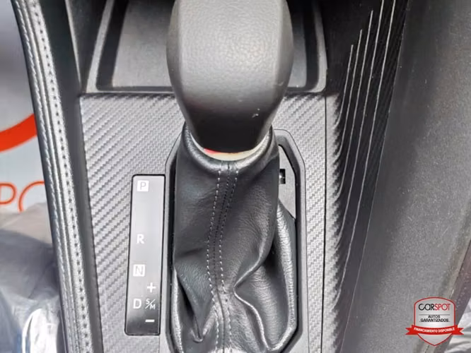 Toyota Yaris Cross 2024 Automática EJ4547 - Imagen 12