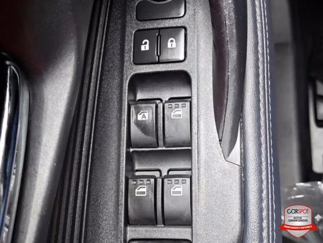 Toyota Yaris Cross 2024 Automática EJ4547 - Imagen 13