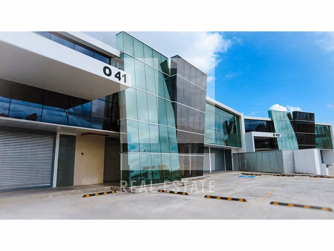 Se Alquila Ofibodega de 335 m2 en Panama Viejo Business Center
