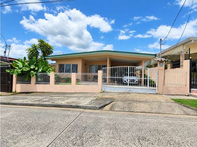 Vendo Casa Unifamiliar en Altos del Chase, Betania (AB) - Imagen 1