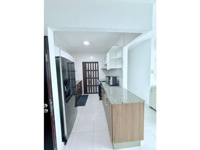 Venta de Apartamento Amoblado en Ph Trinity Tower - Imagen 3
