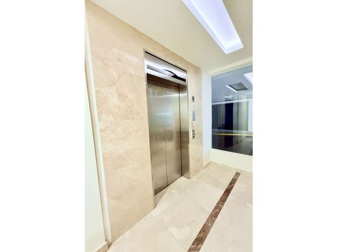 Venta de Apartamento Amoblado en Ph Trinity Tower - Imagen 10