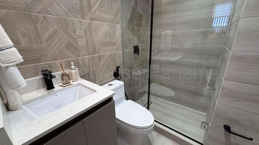 Venta de Casa en Panama Norte Aura EC