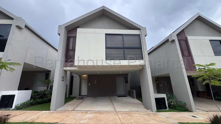 Venta de Casa en Panama Norte Aura EC