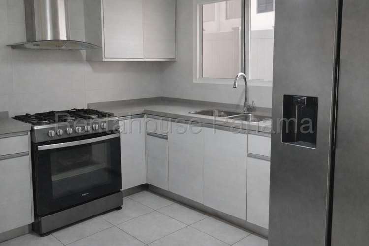 Venta de Casa con Línea blanca en Paseo del Norte Aventura EC