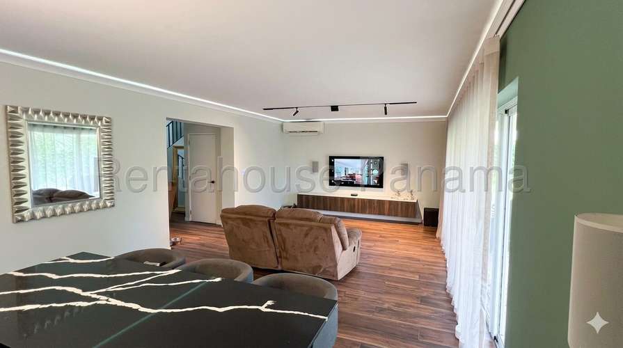 Venta de Casa con Línea blanca en quintas de versalles EC - Imagen 4