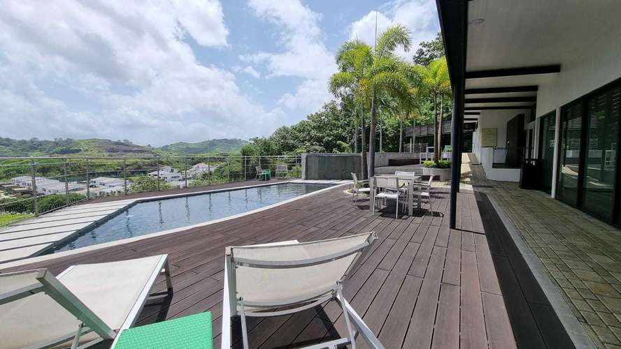 Venta de Casa en Altos de Panama Barrio Alto KF