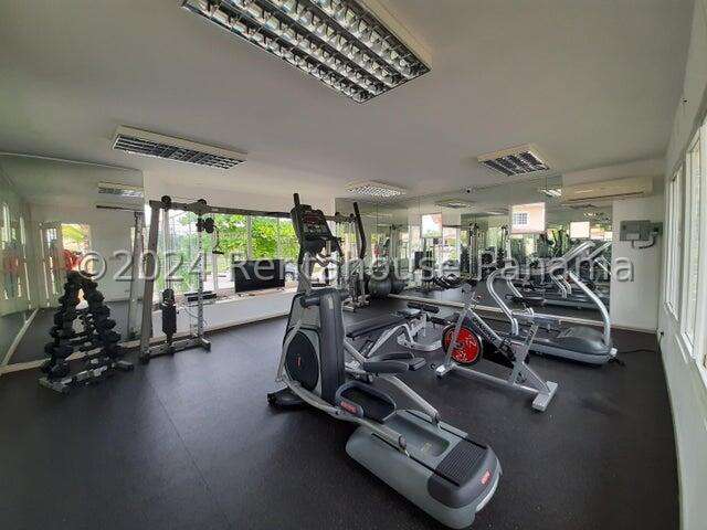 Vendo Casa de 278.40m2 en Brisas Del Golf Villa ALta 24-7965SRZ