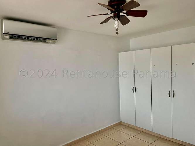 Vendo Casa de 273m2 en Brisas Del Golf 24-8001SRZ