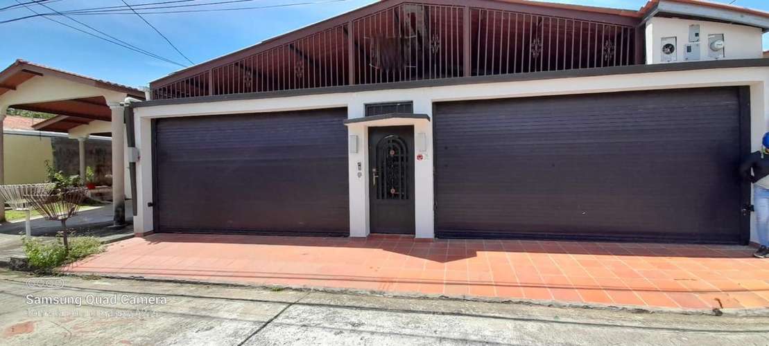 Vendo Casa de 336m2 en Brisas Del Golf 25-5663SRZ