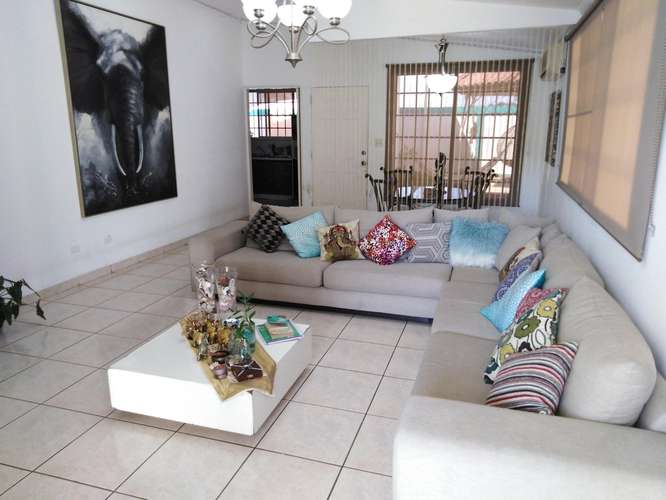 Vendo Casa de 300m2 en Brisas del Golf 25-8300SRZ