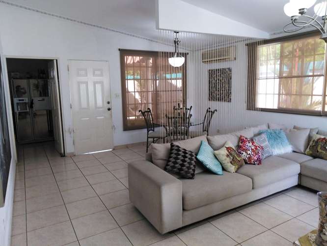 Vendo Casa de 300m2 en Brisas del Golf 25-8300SRZ