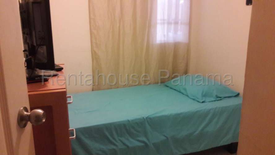 Vendo Casa de 380m2 en Brisas Del Golf Villa Alta 26-2047SRZ