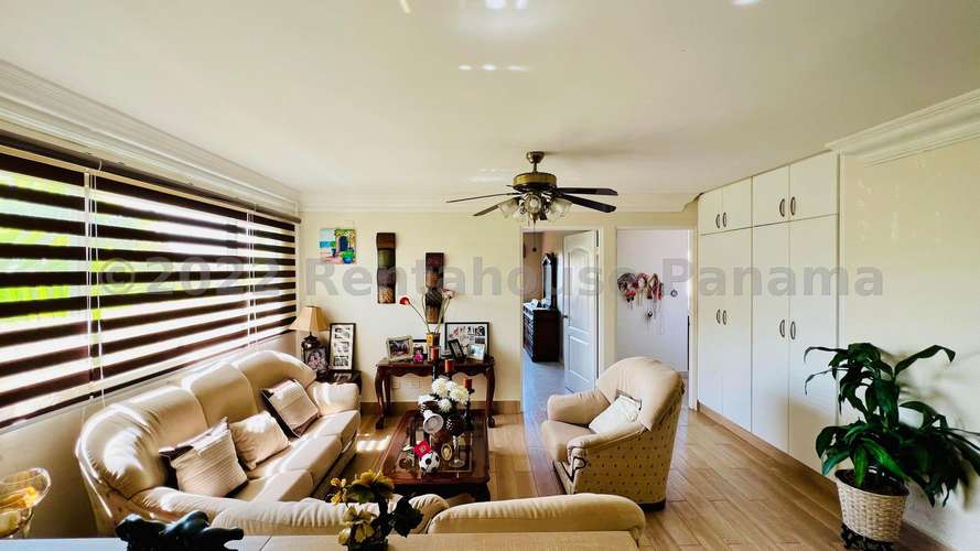 Vendo Casa de 400m2 en Brisas Del Golf Villa Alta 26-3120SRZ