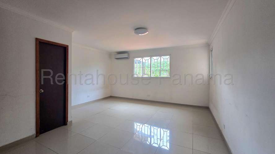 Vendo Casa de 431.90m2 en Altos de Panama Altos del Country 27-2453SRZ