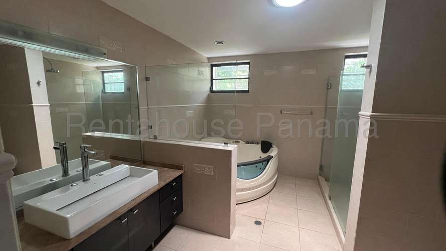 Casa en Alquiler en Cardenas 600 m² LR - Imagen 12