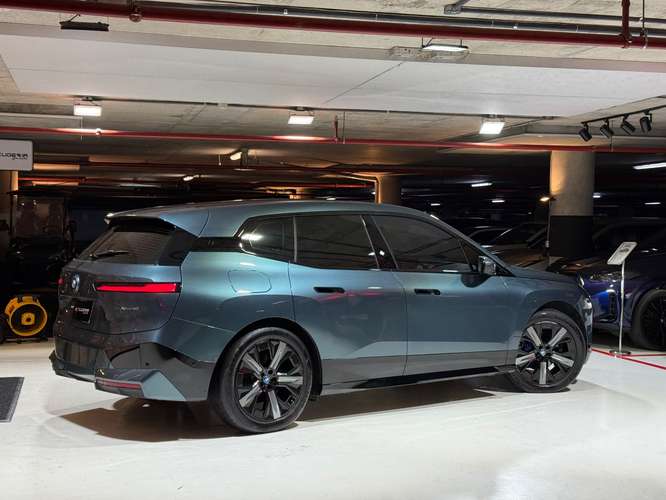 BMW iX xDrive40 2023 - Imagen 8