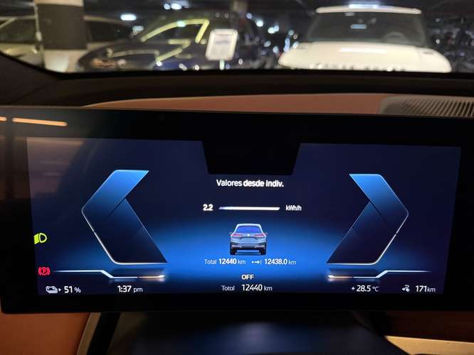BMW iX xDrive40 2023 - Imagen 19