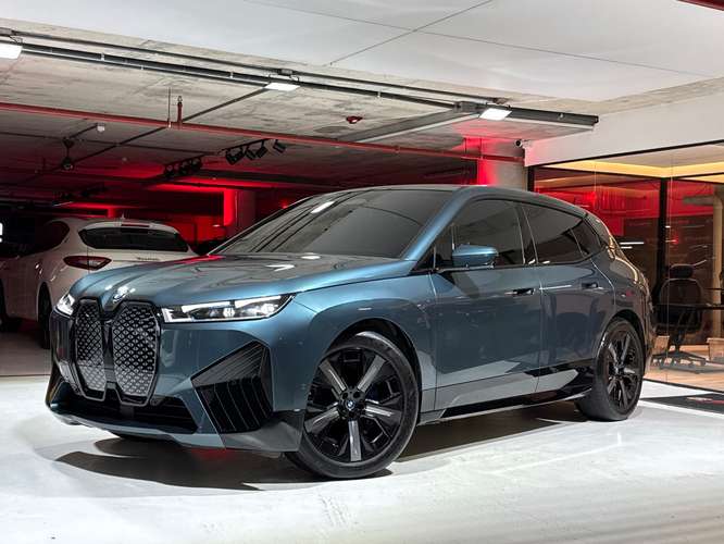 BMW iX xDrive40 2023 - Imagen 2