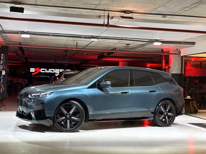 BMW iX xDrive40 2023