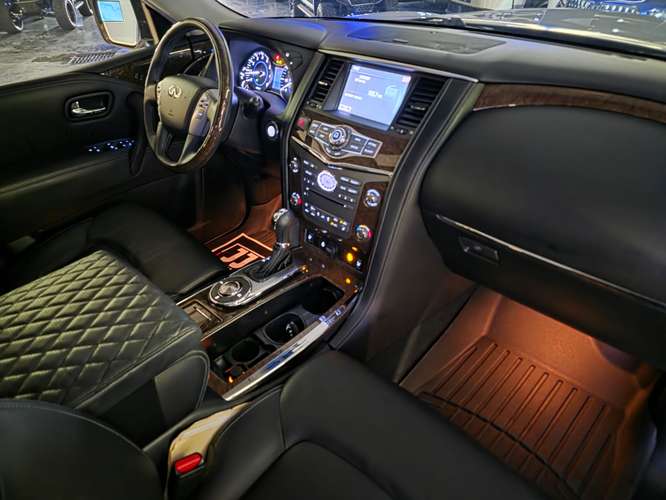 INFINITI QX80 2017 