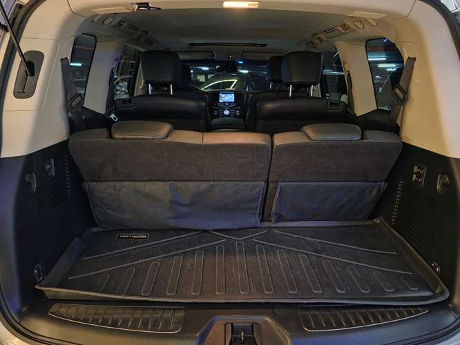 INFINITI QX80 2017 