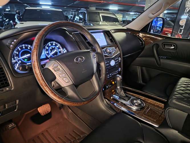 INFINITI QX80 2017 