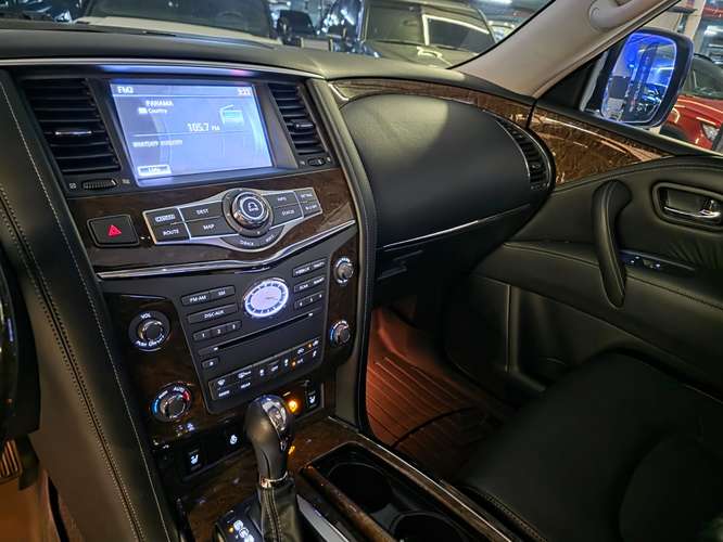 INFINITI QX80 2017 