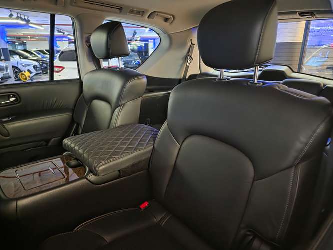 INFINITI QX80 2017 