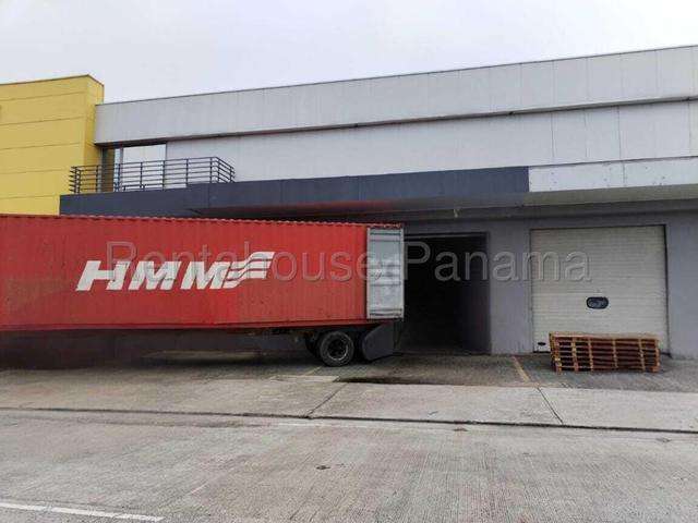 Galera en Venta en Juan DiazJG