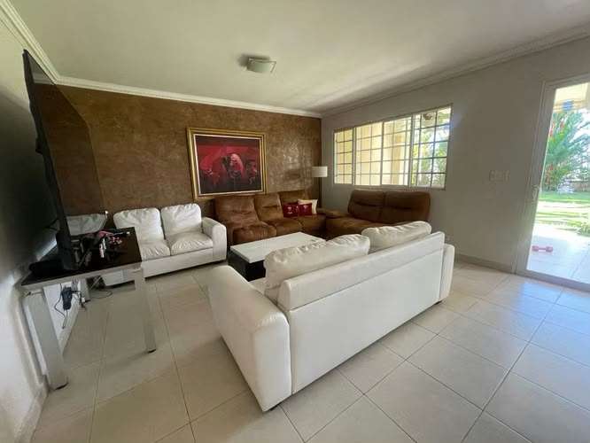 Se Vende o Se Alquila Hermosa Casa Amoblada en PH Villa Alta – Villas del Golf, Brisas del Golf - Imagen 3