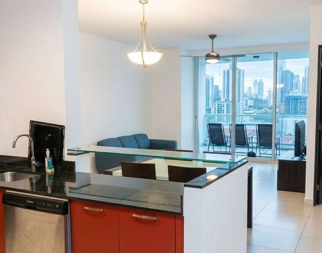 Apartamento en Avenida Balboa I con Balcón y Vista al mar - Imagen 6