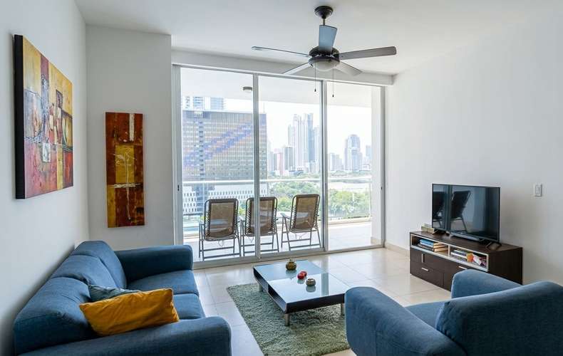 Apartamento en Avenida Balboa I con Balcón y Vista al mar - Imagen 8