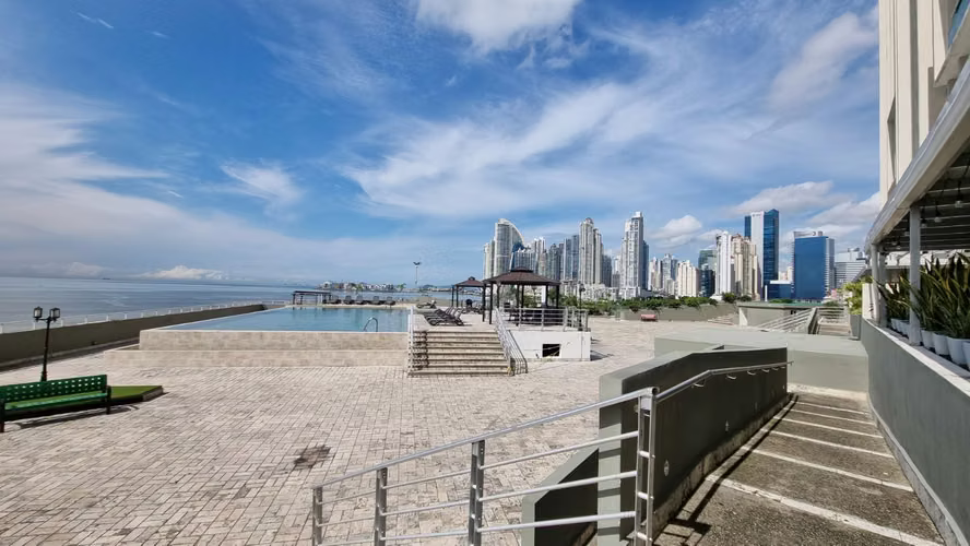SE VENDE APTO en PH TERRASOL SAN FRANCISCO VIA ISRAEL - Imagen 12