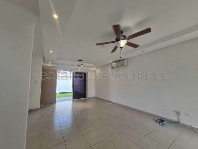 Venta de Casa en Brisas Del Golf Aventura NS