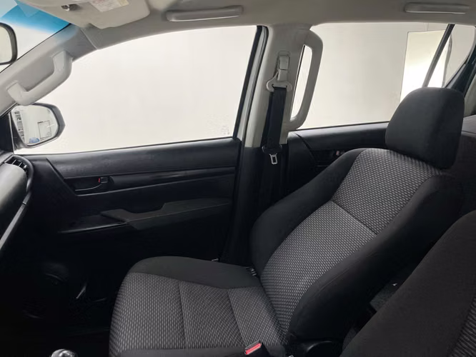 TOYOTA HILUX 2025 - AUTOMARKET - Imagen 13