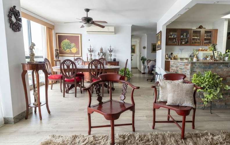 Apartamento en Punta Paitilla I con balcón y 2 parking - Imagen 5