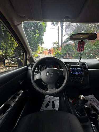 NISSAN TIIDA 2017 $4.900