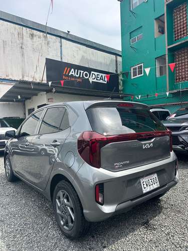KIA PICANTO AÑO 2027 AUTOMÁTICO COMO NUEVA