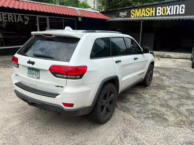 Jeep Grand Cherokee 2014 EXCELENTE ESTADO  - Imagen 6
