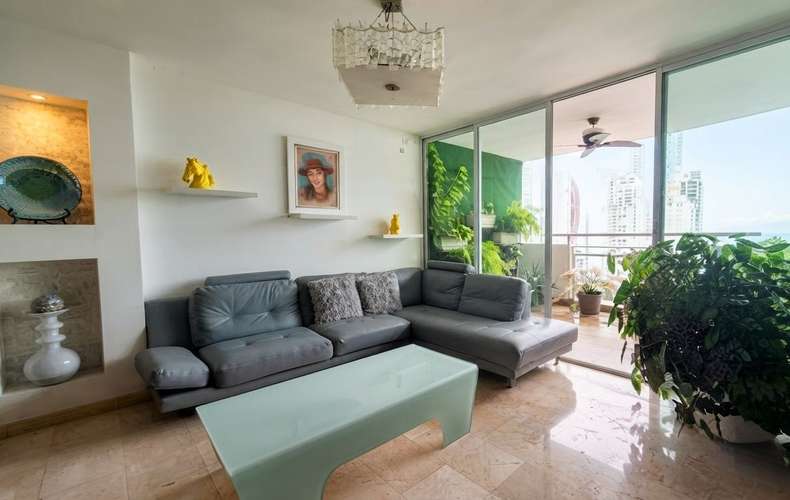 Apartamento en Punta Pacifica I con balcón y vista panorámica - Imagen 1