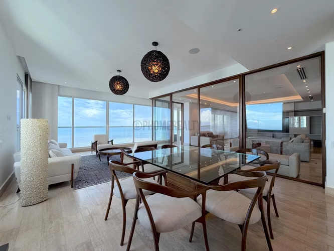 Apartamento Amoblado de 4 Recámaras en VENTA en Costa del Este – 680 m² con Vista al Mar y Gran Privacidad