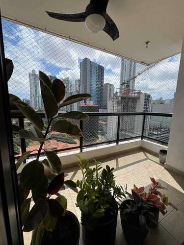 Apartamento en Bella Vista I con amplio balcón y vista a la ciudad - Imagen 4