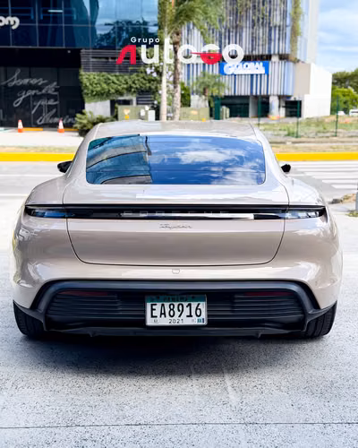 Porsche Taycan 2021 