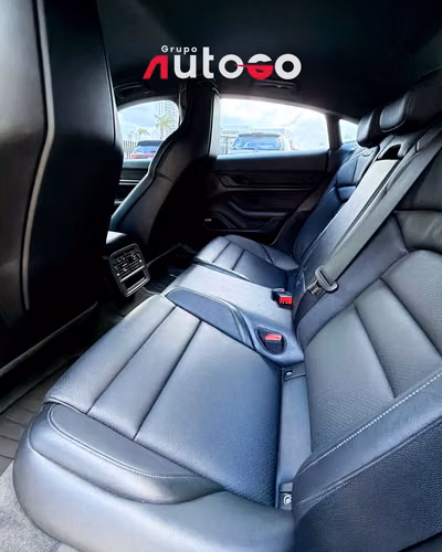 Porsche Taycan 2021 