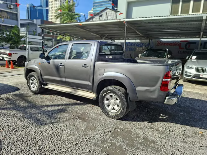 TOYOTA HILUX 2014 - Imagen 6