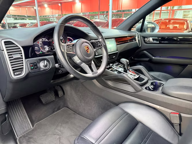 Porsche Cayenne 2019  Garantía Extendida Vigente - Imagen 9