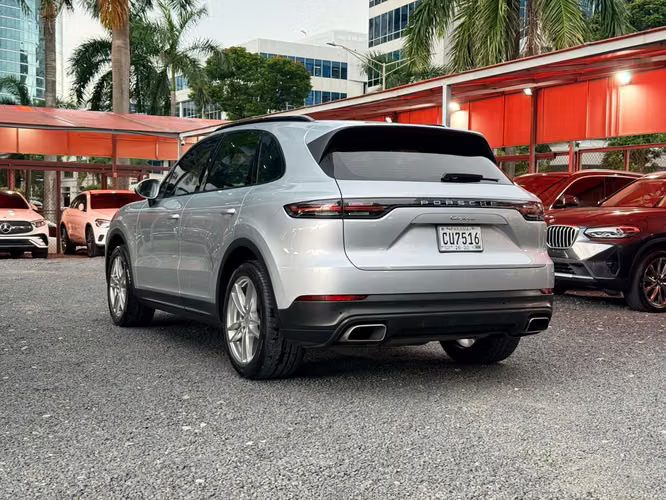Porsche Cayenne 2019  Garantía Extendida Vigente - Imagen 4